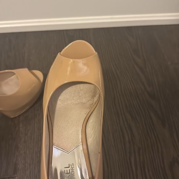 Michael Kors Nude Heels - Picture 9 of 10